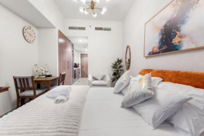 Urban Luxe Studio in Dubai